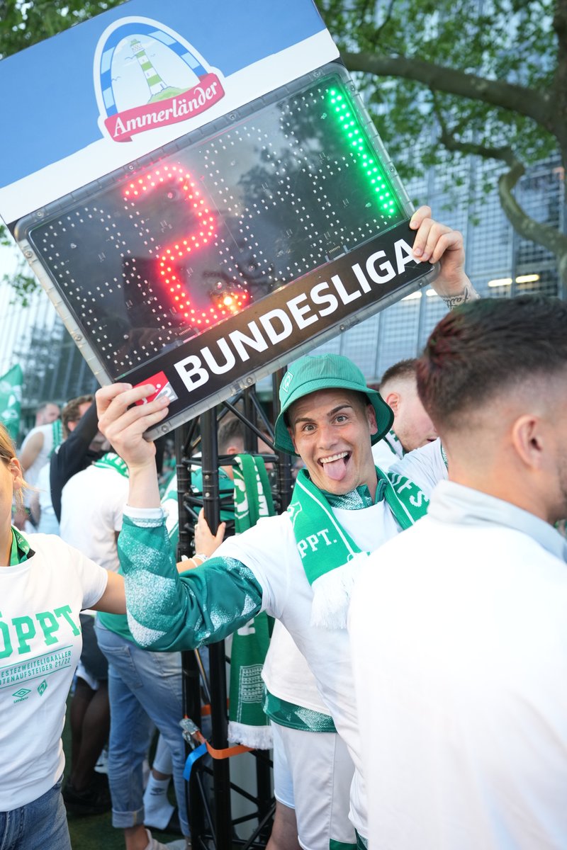werderbremen_en's tweet photo. 🔄 SVW make a late, late substitution, their final one of the season: 😉

⬅️ 2. Bundesliga
➡️ 1. Bundesliga

⚽ 2-0 #werder #svwssv (FT) https://t.co/nfuC1CJtgT