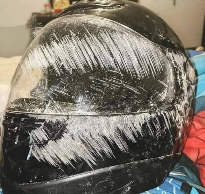 itswamai's tweet photo. @AAKenya 'NOHELMETNORIDE'.Accidents are inevitable sometimes but death is,if you're well geared.Having a proper helmet that meets all the standards is vital.
I nominate myself for the  @AAKenya Kenya bodaboda safe and helmet campaign.
#BodabodaSafety #3500Lives #SafetyFirst https://t.co/3CSU0UESnV