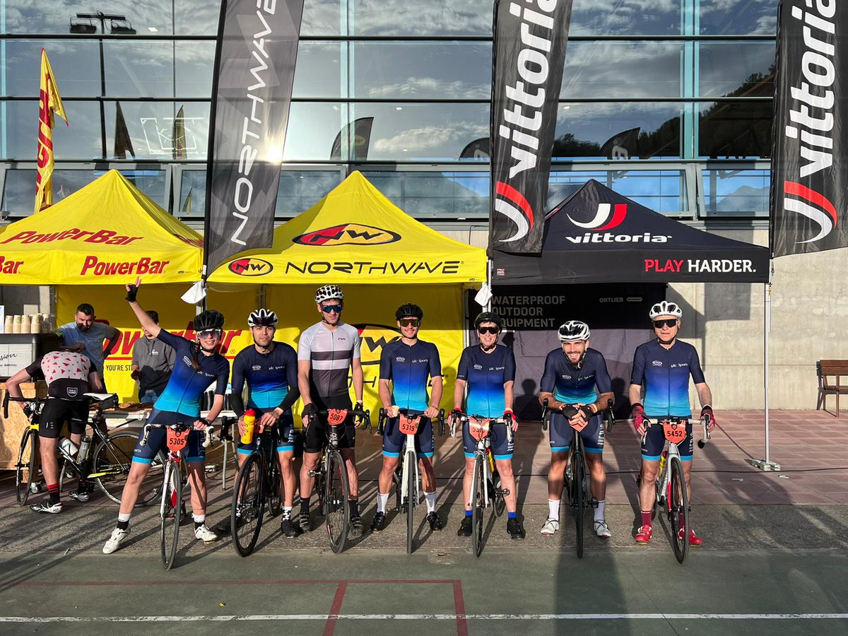 vicsportsafers's tweet photo. Nos llega un álbum de fotos increíble de @terraderemences!💥
El #team de Vic Sports Afers, formado por trabajadores y familiares, participó en la carrera de 100k con un desnivel acumulado de 1280m.
¡Qué bonito fue y que bien lo pasamos! 🧡🚵👏
#vicsports #terraderemences https://t.co/xFh9e0Vxoz