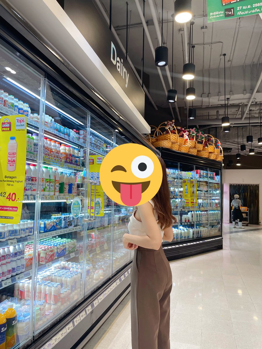 milk65809303's tweet photo. 🌊🐻เสื้อผ้ามือ 1 มือ 2 งานน่ารักๆ เซ็กซี่ก็มีค่าา มีมากกว่าในรูปน้า  🛍

ค่าส่ง 49฿ รี+ฟอล ลด 10฿ บาท 📦
ลงวันพุธ เวลา 20:00 ค่า ส่งของวันศุกร์น้า 

#ส่งต่อ #ส่งต่อเสื้อผ้ามือสอง #เสื้อผ้ามือสอง #เสื้อผ้ามือสองสภาพดี #โล๊ะตู้ #เสื้อผ้ามือ2 #เสื้อผ้าเกาหลี #เสื้อไหมพรม https://t.co/Nju5IALQ9H