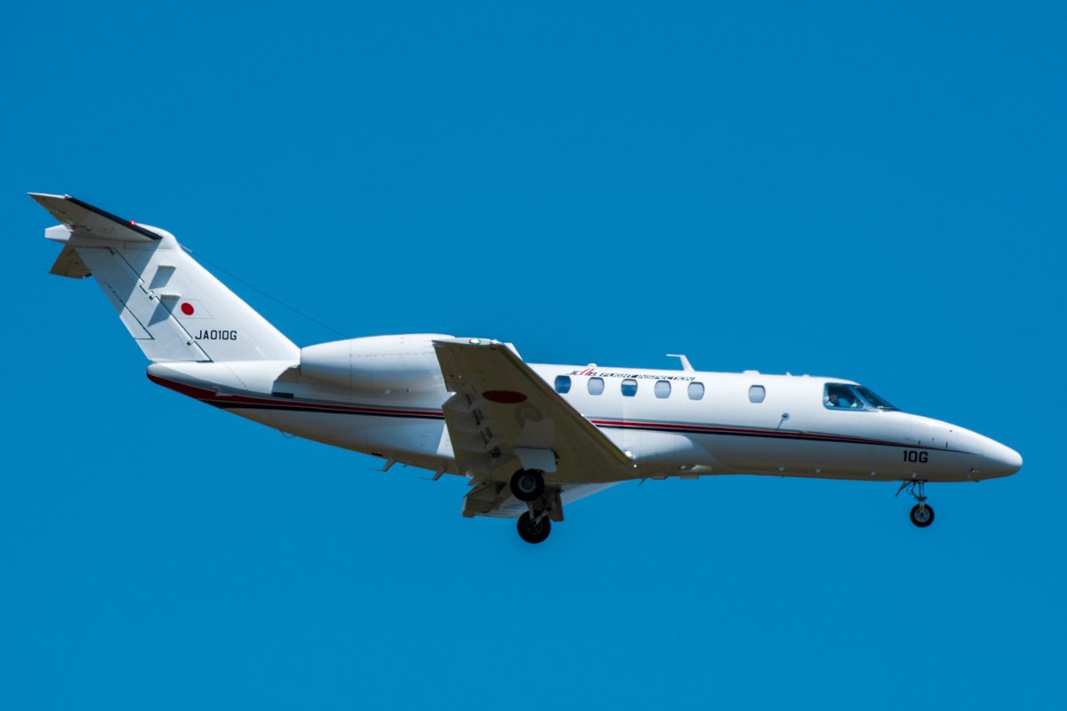 Nogi_Kanna_love's tweet photo. 【4K】'22,5,16 CTS/RJCC
JCAB Cessna 525 Citation CJ4 JA010G
久々に見た航空局のチェックスターさん 今日は函館周ってから来てました!!
#国土交通省 #航空局 #JCAB #チェックスター #JA010G
#新千歳空港 #CTS #RJCC https://t.co/zRA1br0EKO