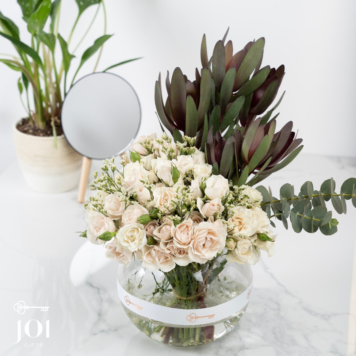 "طاقتك مثل الورد.. حلوه عالمكان"

منشن لشخص تقوله هذا الكلام، ما تدري يمكن تكون الباقة من نصيبه! 😎🤍

#انشر_طاقتك_الحلوه_لهم

👈🏽👈🏽joigifts.com/ar-sa/riyadh/g…