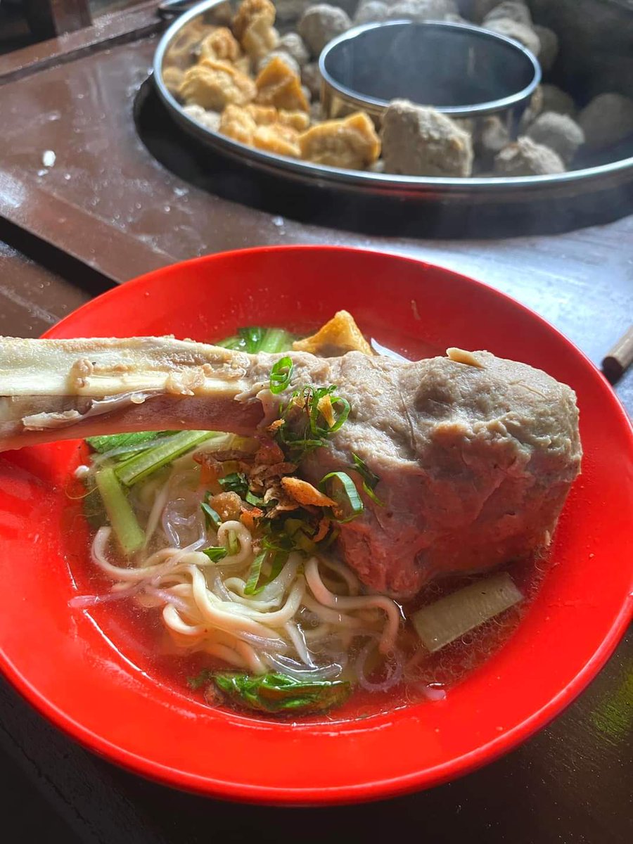 Sendirian wen...lebih bebas dan ngirit 😂😂