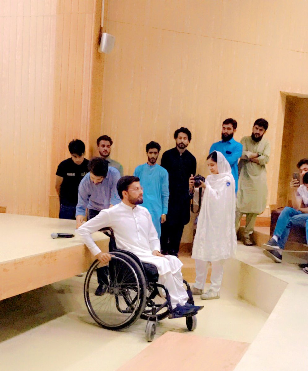 shah_laiba45's tweet image. We encourage you to pitch… one of our special participant who pitched his idea today at PMLHacks 1K Innovation Challenge 
@UOP 
#lifeatPML #pmlhacks