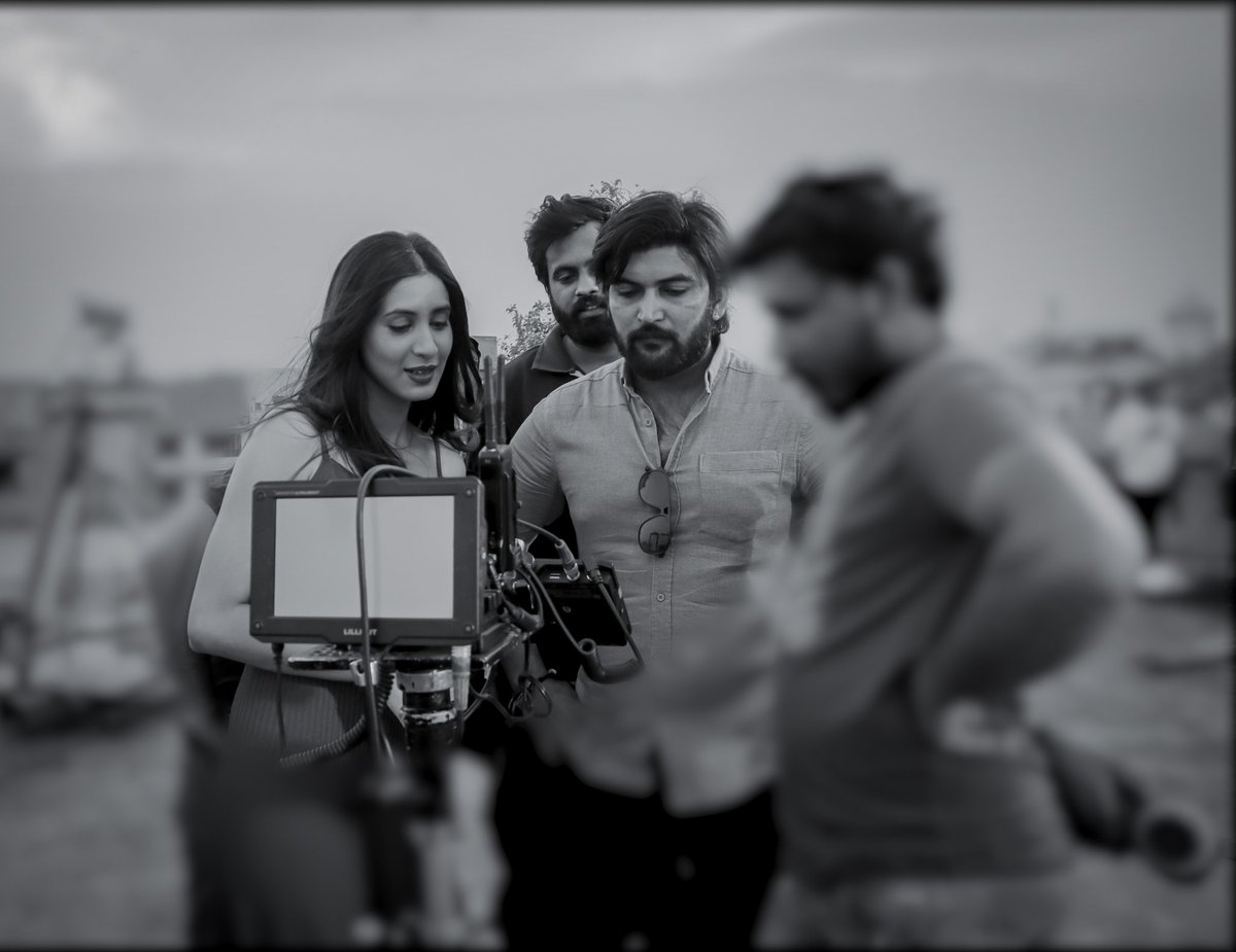 AliAounOfficial's tweet photo. Behind the scenes of "Teri Lorr Sada by legendary Shazia Manzoor recently shot this beautiful video. Penned by Lakha Sra
music produced by Shaan Ali released by Solvibezrecords
In this frame: Zernab Shastri Me and Zaid Safdar Sandhu 
#TeriLorrSada #Music #ShaziaManzoor #AliAoun https://t.co/aryOuLb5Bb