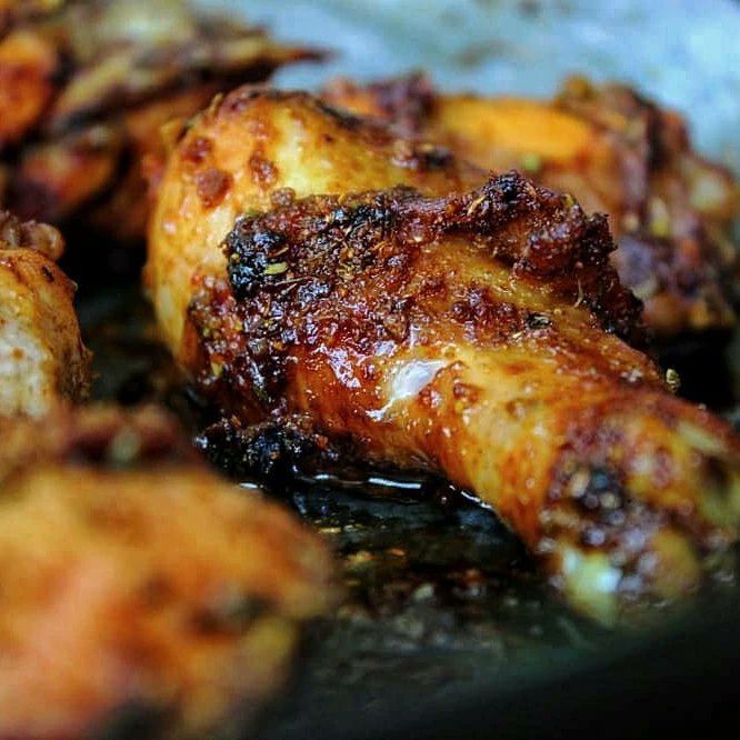 mama_hawi's tweet photo. I am big on flavors, spicy savory flavors and that is what I am big on in my kitchen. Hit me up for hits of flavors. I have various services; Meal prep, outdoor and in-house catering,cooking classes, I even cook for you as you enjoy your vacation. 0757924454 for enquires. plz rt https://t.co/j6IEFmBOm5