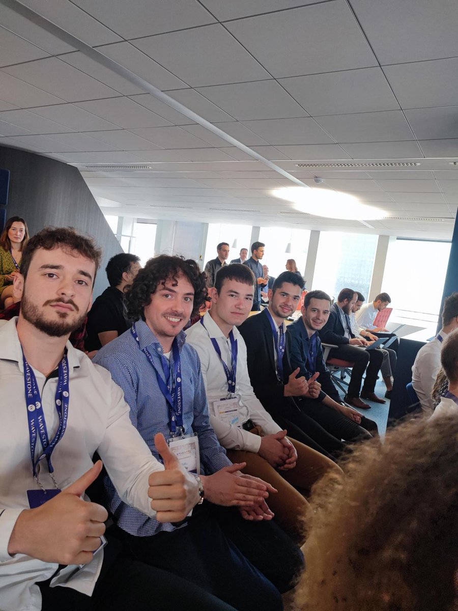ynov_bordeaux's tweet image. Retour sur la finale de la 4e édition du #Wavegame.

Bravo à Lucas, Romain, Jonathan, Gabriel et Léa de 200IQMulus qui repartent avec la médaille de bronze !

De même pour Anthony, Thomas, Adrien, Yohan, Pierre et Steven des Pires Hat qui cette année s&apos;offrent une belle 3e place