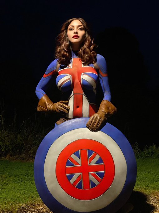 MY @MCMComicCon FAN MEET!   Find me at the bottom of the escalators (Aloft side) on Saturday and Sunday<a class="tags" target="_blank" title="On Twitter" href="/?out=eyJ0eXAiOiJKV1QiLCJhbGciOiJIUzUxMiJ9.eyJpYXQiOjE3MjA3MjgzMTYsImlzcyI6InR3cG9ybnN0YXJzLmNvbSIsIm5iZiI6MTcyMDcyODMxNiwiZXhwIjoxNzUyMjY0MzE2LCJyZWRpcmVjdF91cmwiOiJodHRwczovL3R3aXR0ZXIuY29tL01DTUNvbWljQ29uIn0.Bv_CxkFOCQ1YRPovLBe0CDPxky7eU37yRrfLRZgom7z_P4lUpXV9EwCAl0FTguWGLabj4f13Tq9CQir28LnfzA">@MCMComicCon</a><a href="/tag/lionesses"class="tags"><span>#lionesses</span></a><a href="/tag/weuro2022"class="tags"><span>#weuro2022</span></a>