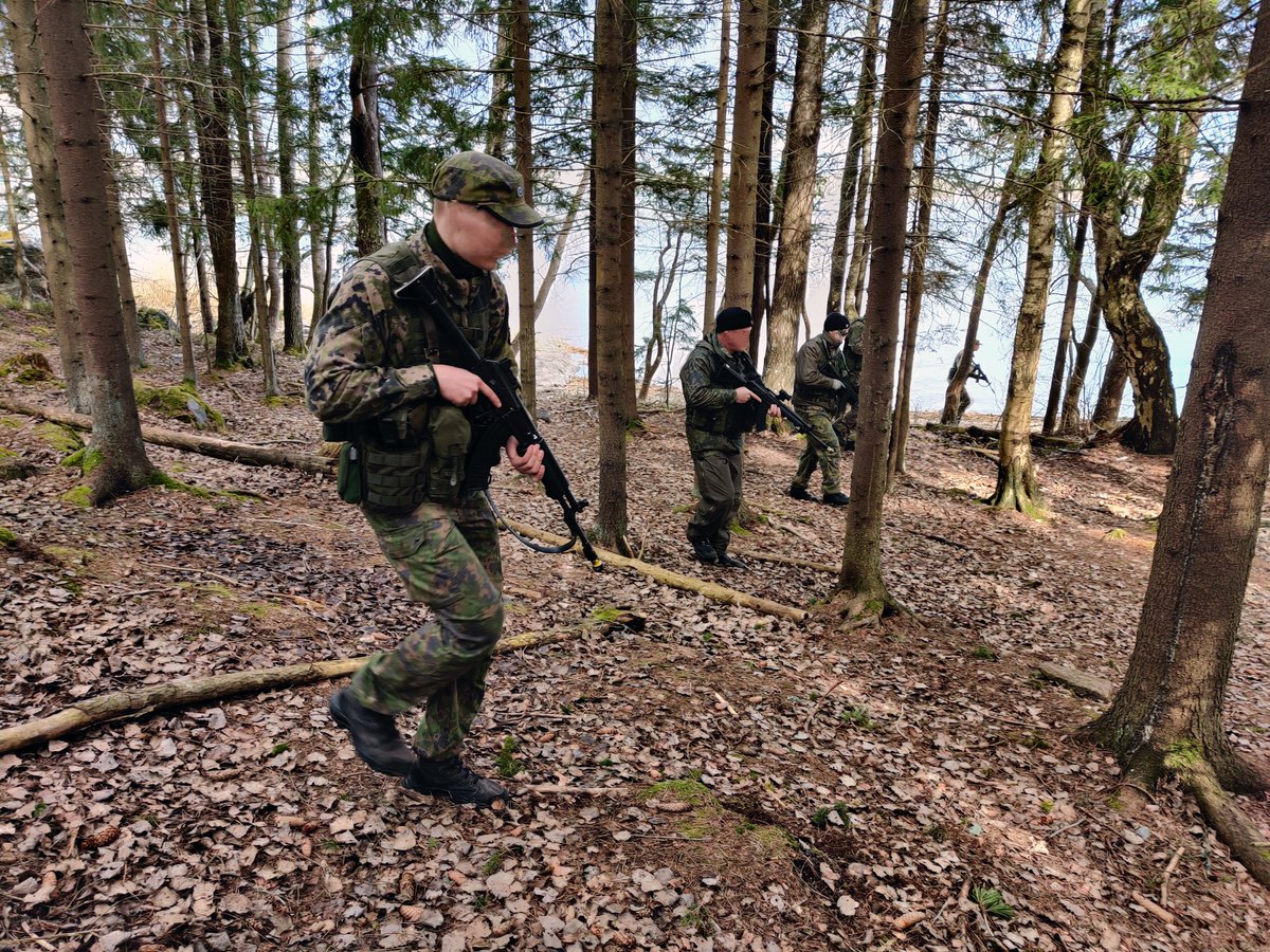 Merivartiosto's tweet photo. @merivartiosto'n viikko 19: Merialueella tehtävämäärät kasvussa – Suunnitelman mukainen kertausharjoitus käynnistyi.
#rajavalvonta #rajaturvallisuus #merivalvonta #meriturvallisuus #rikostorjunta #maanpuolustus #ympäristövahinkojentorjunta
https://t.co/kZxFYpuEby https://t.co/GCYkc1aSSr