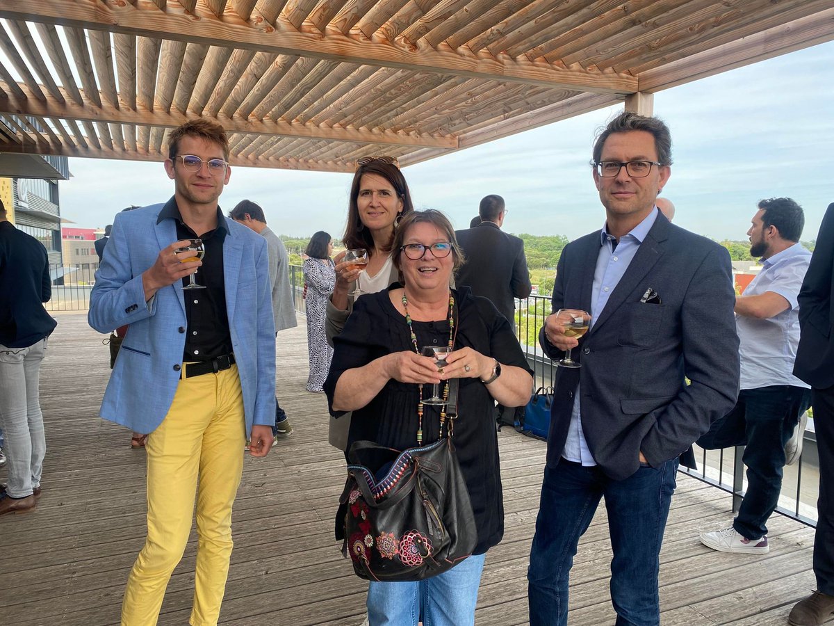 IDATE_SAS's tweet photo. [ Digital Apéro 🥂 ] Retour en images sur le #DigitalApéro organisé jeudi dernier par notre partenaire @Digital113_  sur le rooftop ensoleillé de l’IDATE à #Montpellier ! 📸

Merci à tous les participants pour cette belle soirée. 🎉 https://t.co/tTnPxFTfCu