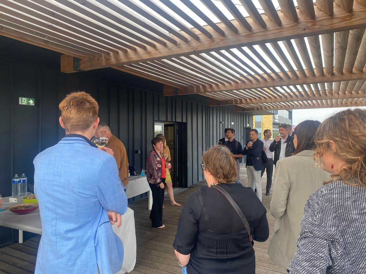 IDATE_SAS's tweet photo. [ Digital Apéro 🥂 ] Retour en images sur le #DigitalApéro organisé jeudi dernier par notre partenaire @Digital113_  sur le rooftop ensoleillé de l’IDATE à #Montpellier ! 📸

Merci à tous les participants pour cette belle soirée. 🎉 https://t.co/tTnPxFTfCu