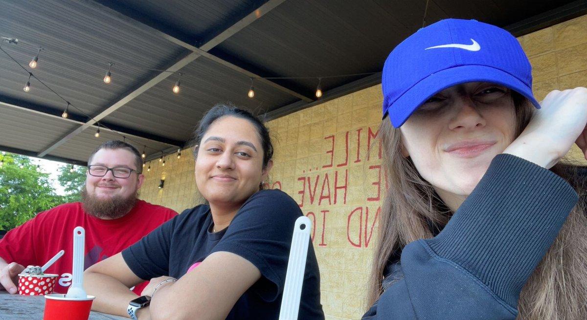 One of THE BEST weeks of my life getting to see <a href="/RoyalSanj99/">RoyalSanj</a> graduate and meeting <a href="/LApache94/">LadyApache94</a> <a href="/PhoenixPlays_/">Sabrina 🇵🇸</a> <a href="/BigDizTV/">Bradley Stough</a> <a href="/Dreammboat_/">-Dream</a> it was an amazing time