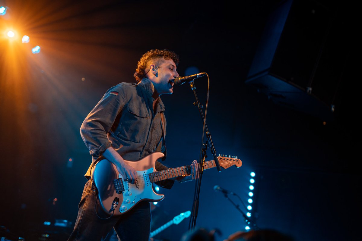 Aliceem's tweet photo. Sea Girls // Rescue Rooms // Nottingham https://t.co/qmmsfaxPZC