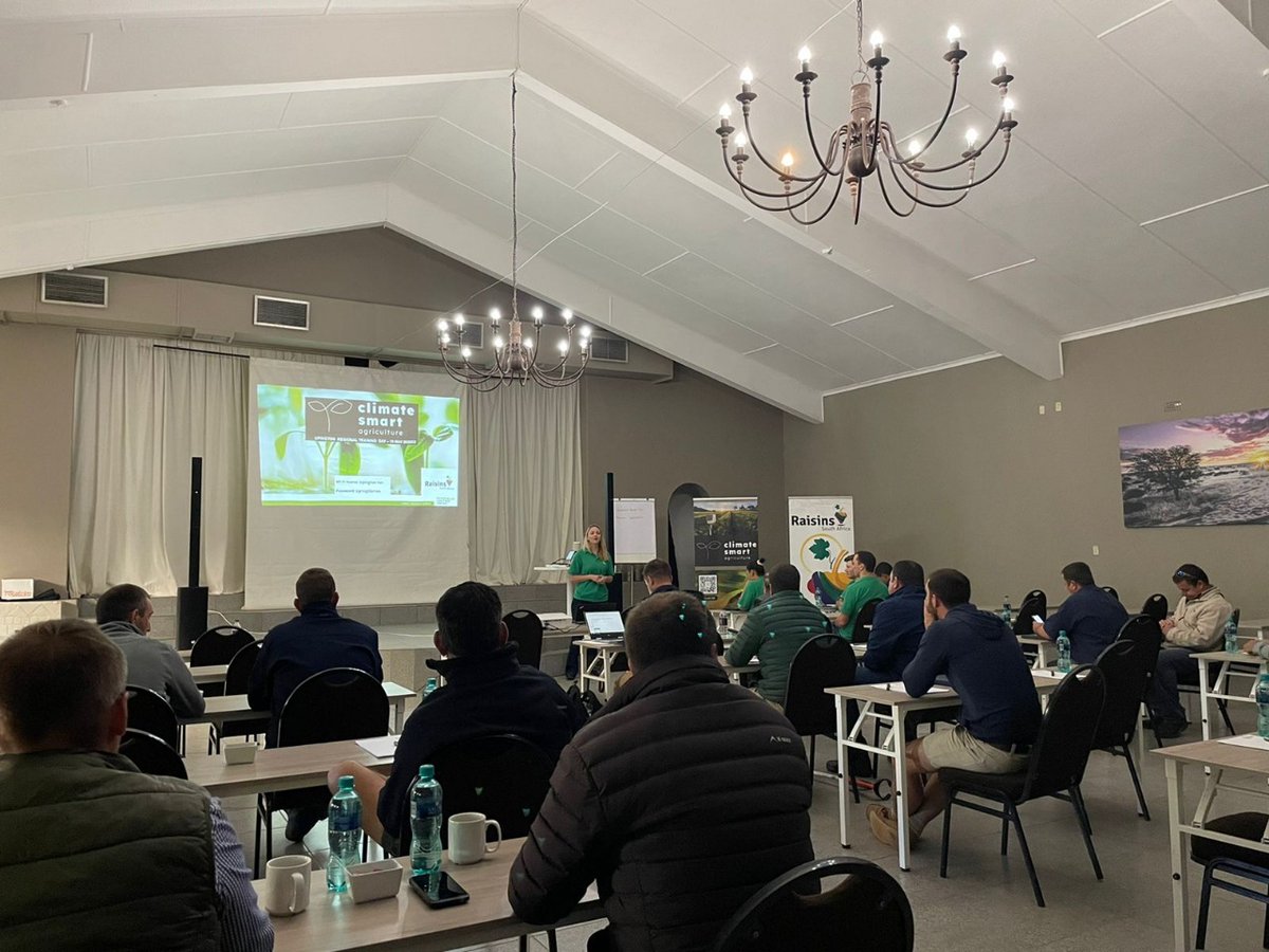 ClimateSmartAgr's tweet photo. We hosted regional training events in Upington and Kakamas last week, showing attendees how to use FieldClimate and @terra_clim  in practice pertaining to grapes. These events were hosted in collaboration with @SAraisins 

#ClimateSmartAgriculture #Training https://t.co/rdK9IHqAK9