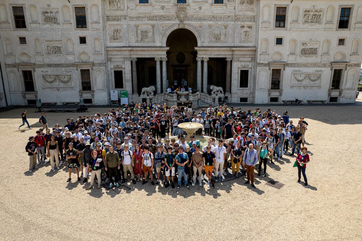 Fin d'une magnifique semaine à Rome et à la Villa Médicis pour nos élèves de la section bois. Une très belle expérience et la conclusion d'un projet ambitieux.
<a href="/dsden64/">DSDEN64</a> <a href="/SaintJean64220/">Saint Jean Pied de Port</a> <a href="/AcBordeaux/">Académie de Bordeaux</a> <a href="/RANouvAquitaine/">Région académique Nouvelle-Aquitaine</a> <a href="/BdxSciencesAgro/">BordeauxSciencesAgro</a>