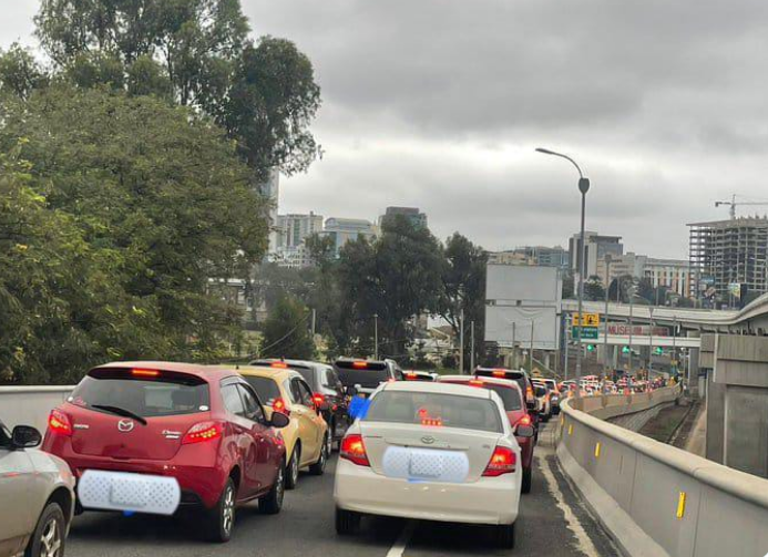 BCherich's tweet photo. Apparently we just build another Mombasa Road on top of Mombasa Road😂😂😱😱

#mombasaroad
#expresswayjam https://t.co/RalWDnJ2V5