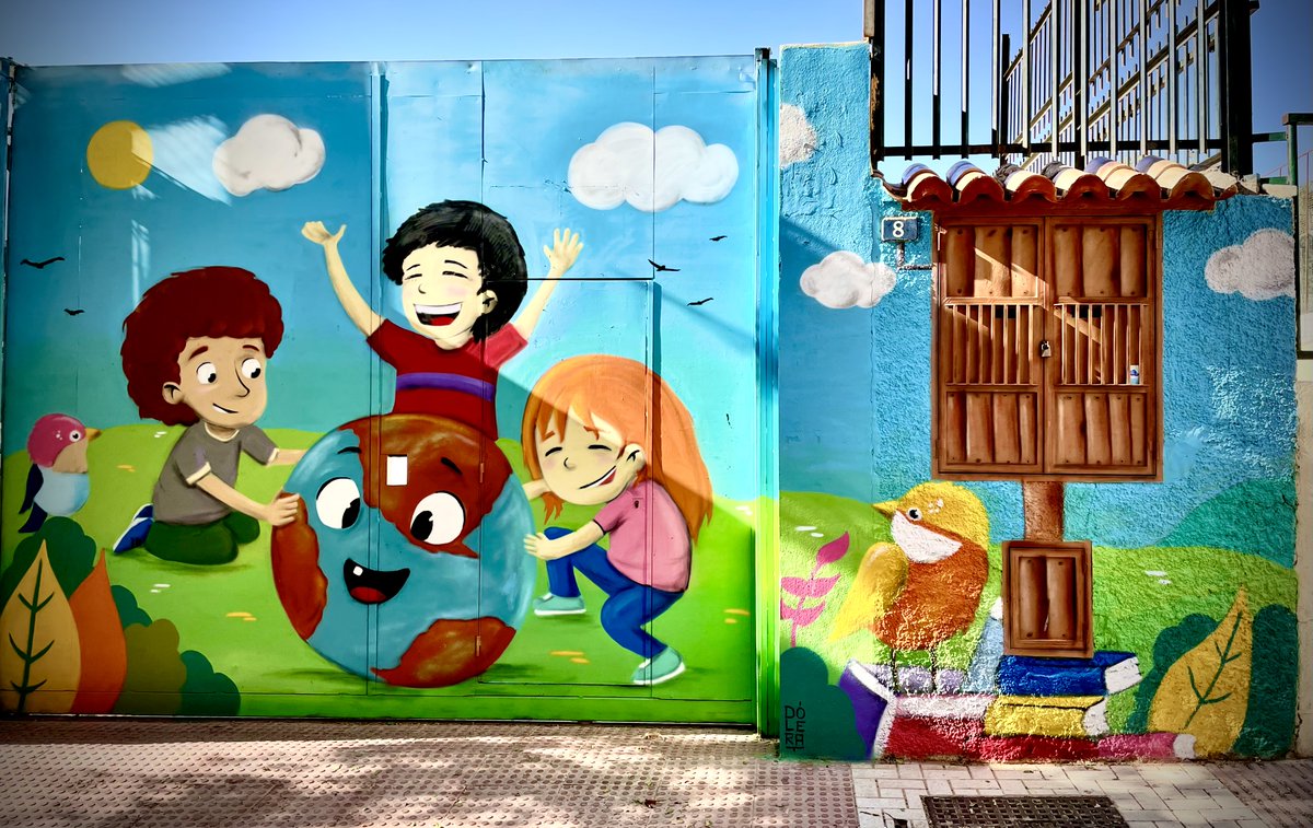 CEIP_JMVilla's tweet photo. Así de chulas han quedado las puertas y el muro de nuestro cole con la participación del alumnado y el gran trabajo del pintor y grafitero Javi Dolera!! https://t.co/6pV68QEpTQ