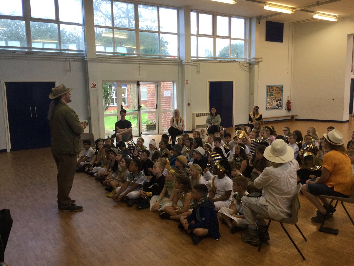 St_Wilfrids_4B's tweet photo. It’s Ancient Egypt day in Year 3. #history #exploring #enhancingourlearning https://t.co/UUv8hsXaHS