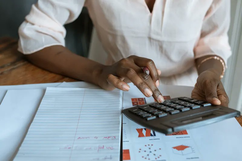 ChestnutWealth's tweet photo. "How to Analyze a Company Before Investing in Their Stock" 👉🏾  https://t.co/YV2XE1roPK | #chestnutwealth #fintech #GrowYourChestnut https://t.co/JxXgTjJUEG