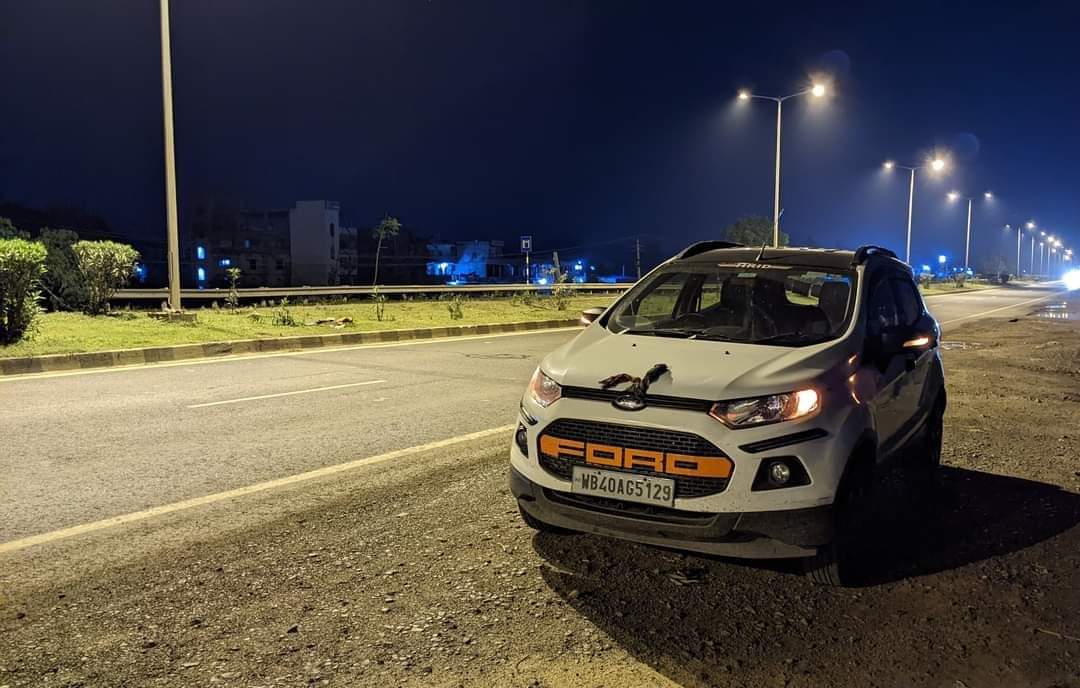 FordLovers3's tweet photo. Presenting, eye catching & impressive 👏 #FordPhotography #FordMoments by Shyamankur Kundagarmi from Durgapur, West Bengal, India of his recent #WeekendDrives 🥰 #FordEcoSport 💙 #FordLoversFamily #FordLovers ❤ @FordIndia
@FordIndiaHelp #DiscoverMore #FordHameshaHamareDilMain https://t.co/ActyPkCbBv