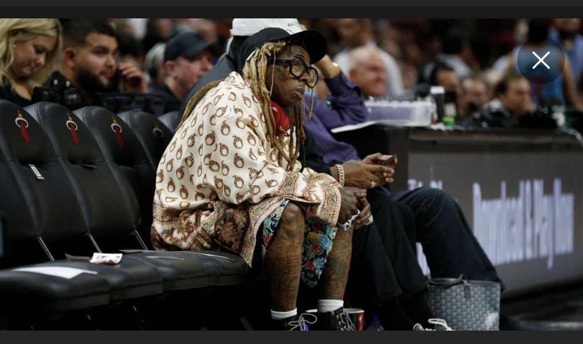 JTONAIR's tweet photo. @LilTunechi https://t.co/8YweAbi8eM