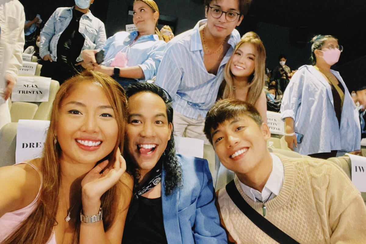 alexailacad's tweet photo. We took the long way 'round
Been in the lost and found
I feel so f***ing grateful
I'm just so f***ing grateful
🙏🏻🤍🥹🎶

sweethearts, solids, friends, fam, loving press, &amp; RTM family, THANK YOU for another dream come true 🥰 
4 days nalang, mapapanood niyo na po ang “RUN TO ME!” https://t.co/2eyx5jsoan