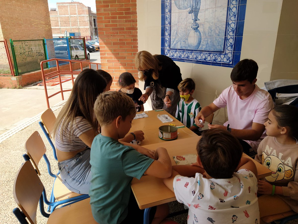 Ayto_algaba's tweet photo. 🔹Regresa La Casa de la Igualdad🧒👧
➡️Los colegios #LaAlgaba han vuelto a abrir sus puertas a La Casa de la Igualdad, suspendida durante el tiempo de pandemia.
❓Objetivo❓ Trabajar el reparto de las responsabilidades familiares en el hogar.
➕INFO. 👇
https://t.co/oPQAtAaJDy https://t.co/LJkxZO3Bjg