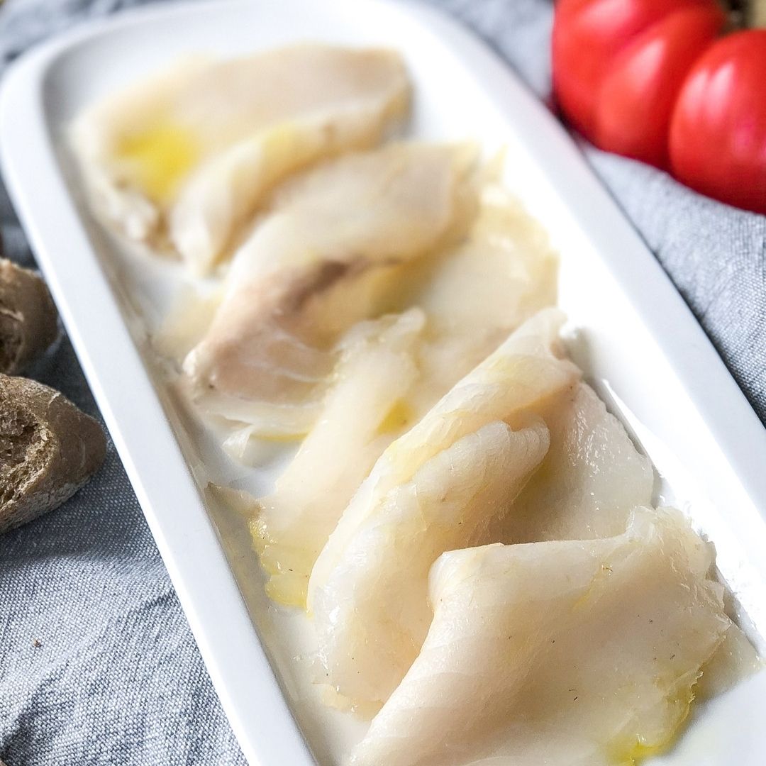 benfumat's tweet photo. 100% Personalidad mediterránea 🌊

Déjate seducir por la jugosidad y textura única de nuestra merluza #Benfumat. Un clásico de nuestras mesas ahumado para conservar toda su textura y delicado sabor. 

Siente su frescura ¡Te encantará! 💖 https://t.co/BM1nZGqIpA