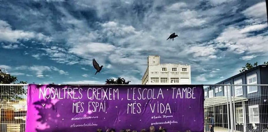 albarocaplans's tweet photo. L'Institut Escola #IE30PASSOS 6 cursos ja en #barracons i l'edifici definitiu NO te data. Les obres haurien d'haver començat en 2020 i encara no tenim ni projecte. Aquesta és la realitat de l'#EducacióPública a #Catalunya. Sense inversió no hi ha futur. #VolemEdifici30passos https://t.co/QZh5sjilDr