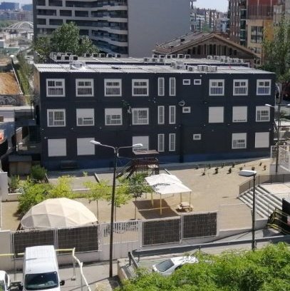 ChandrakantAlba's tweet photo. L'Institut Escola #IE30PASSOS 6 cursos ja en #barracons i l'edifici definitiu NO te data. Les obres haurien d'haver començat en 2020 i encara no tenim ni projecte. Aquesta és la realitat de l'#EducacióPública a #Catalunya. Sense inversió no hi ha futur.  #VolemEdifici30passos https://t.co/dWKHkXo9d5