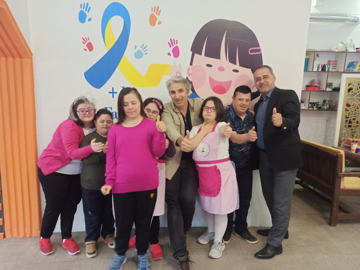 Malatya hep mi güzeldi yoksa güzeller bana mı rast geldi bilmiyorum ama Beydağı’nın derinliklerinden çıkan su gibi; kadim, coşkun ve berrak misafirperverliği, hoş sohbeti için Malatyalılara teşekkürler #GülenYüzlerKafe