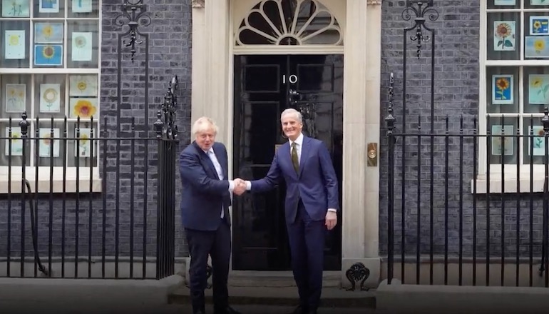 reNEWS_'s tweet photo. Norway and the UK are to cooperate on green and low-emission technology, such as offshore wind, offshore grid networks and potential of hybrid projects, as part of a wider strategic cooperation agreement between the two countries https://t.co/dhcvIrH4Lz https://t.co/9RdS4XkuGq