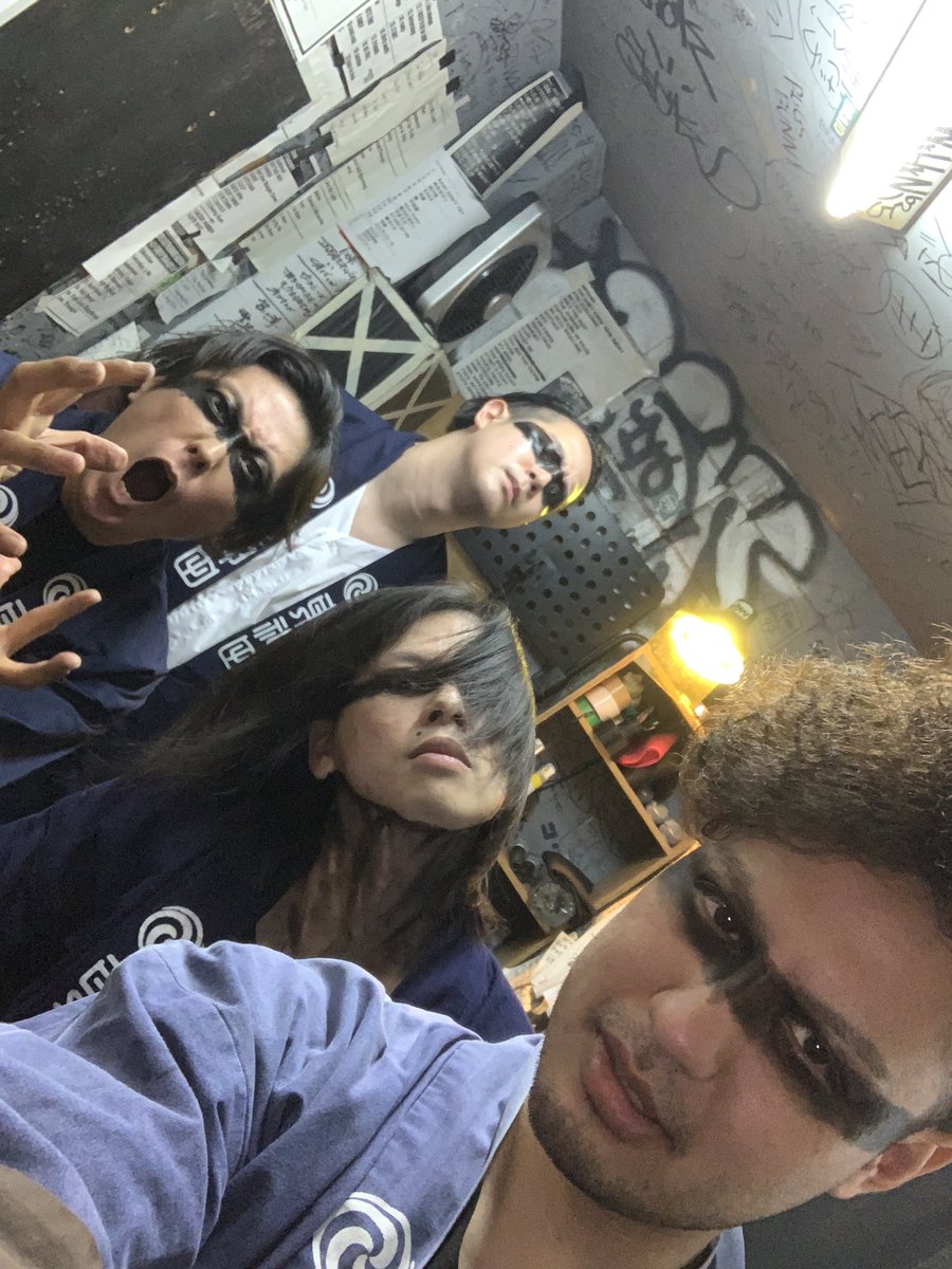 ナルさんに言ってもらえるのが1番嬉しいです.
名古屋まで観に来て頂いて
本当に嬉しかったです.
Obliteration Recordsの名に恥じない活動を
この4人でしていきたいと思います!
どうぞこれからも
ご贔屓に宜しくお願い申し上げます⛩
KANDARIVAS一同
（Obliteration Records）