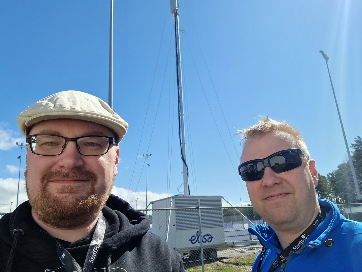 #Taitaja2022 ammattitaidon SM-kisat starttaa huomenna #Pori'ssa. Olemme @MarkusLintuala'n kanssa tuomaroimassa ja toimme lisää 5G-kapasiteettiä tullessamme. #elisalainen