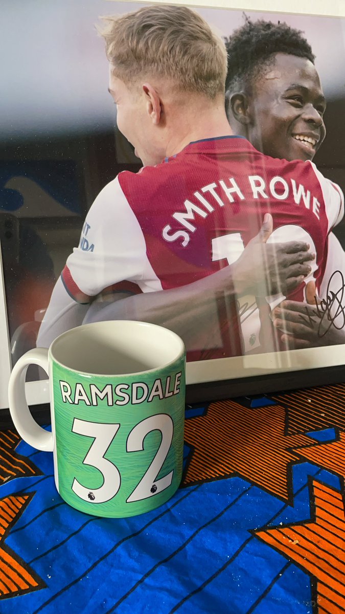 thematchday's tweet photo. If we win will give away this mug to one lucky winner! Just ✅Retweet and ✅Follow for a chance to win.  Winner picked at random.  #Coyg #Arsenal #Afc We can do this!! https://t.co/stuj5mkZn9