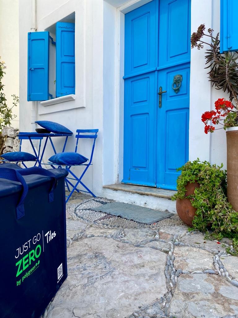 GreeceInGermany's tweet photo. ♻️Willkommen auf #Tilos🇬🇷, der Insel mit der höchsten Recyclingquote der Welt!
🔹Mehr als 85% der Abfälle werden recycelt
🔹Das Recyclingwerk verarbeitet etwa zwei Tonnen Müll pro Woche
🔹Der Großteil des Mülls wird voll recycelt, etwa ein Drittel kompostiert #JustGoZero https://t.co/J9yi1WIEFX