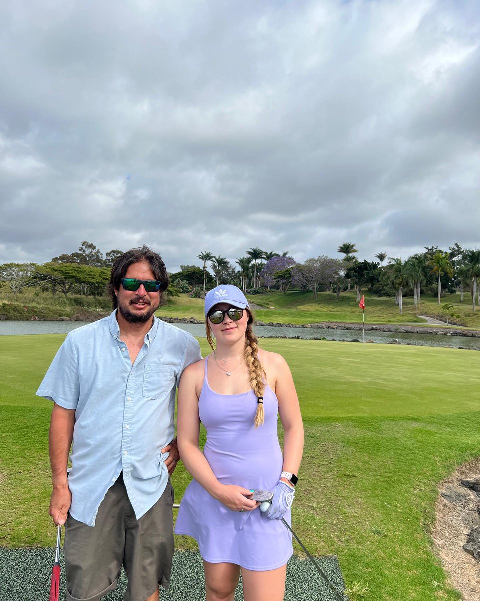 abigalejean4's tweet photo. Went to Hawaii, got sunburnt, sat by the beach, snorkeled, and golfed. What a fun trip 🥰🥰 been spending a lot of time off recovering from this winter season spending time in the gym, at PT and time with family and friends! Looking forward to more spring and summer activities!☺️ https://t.co/3mlSfNC1NF