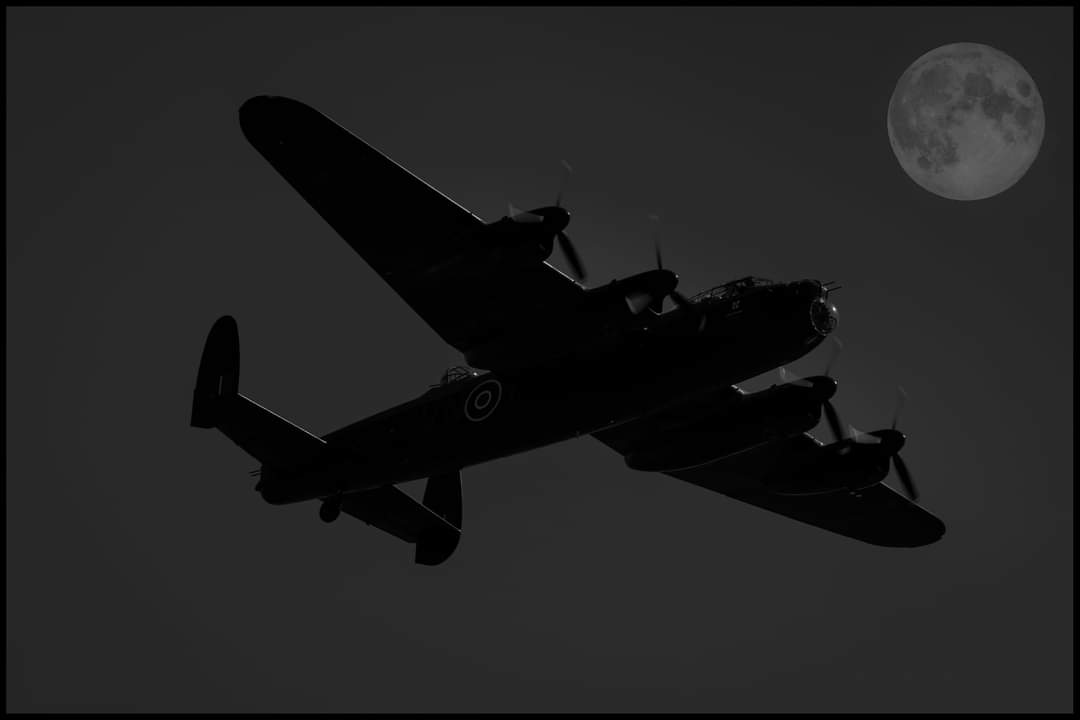Young men flying by the light of the silver Moon at 60ft above water while taking anti-aircraft flak.
Eight Lancaster Bombers failed to return &amp; fifty three men died.
Tonight is the 79th anniversary of "The Dambusters"
Lest we Forget! <a href="/RAFBBMF/">RAF BBMF</a> #dambusters #LestWeForget