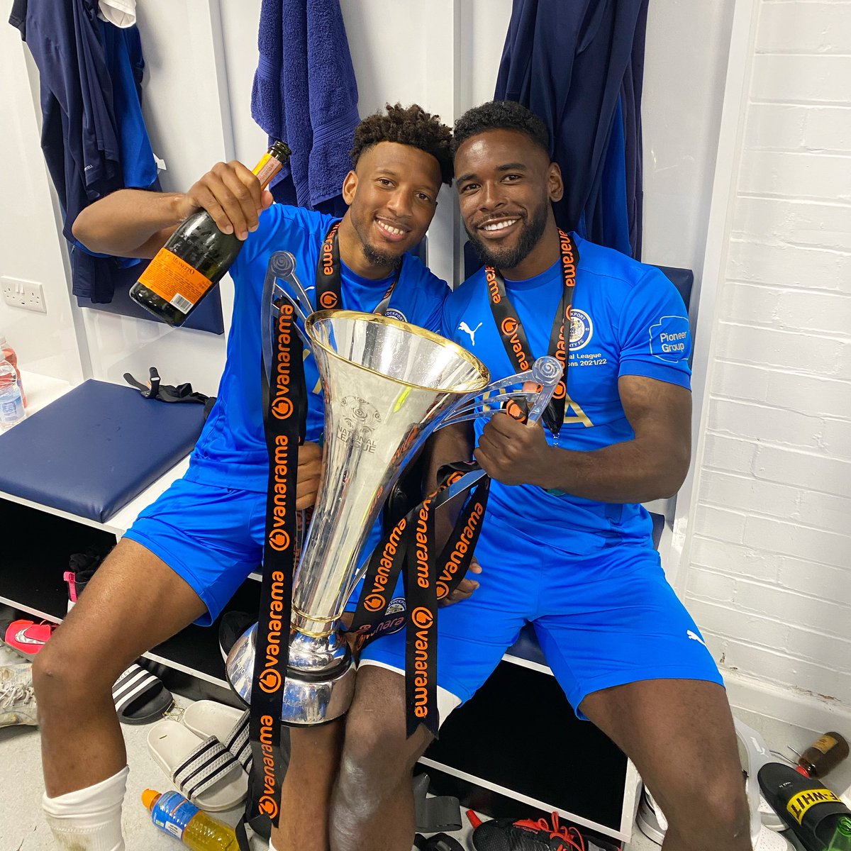 ZFA3's tweet photo. Morning 🏆🥇 @StockportCounty https://t.co/W3N73bDOXL