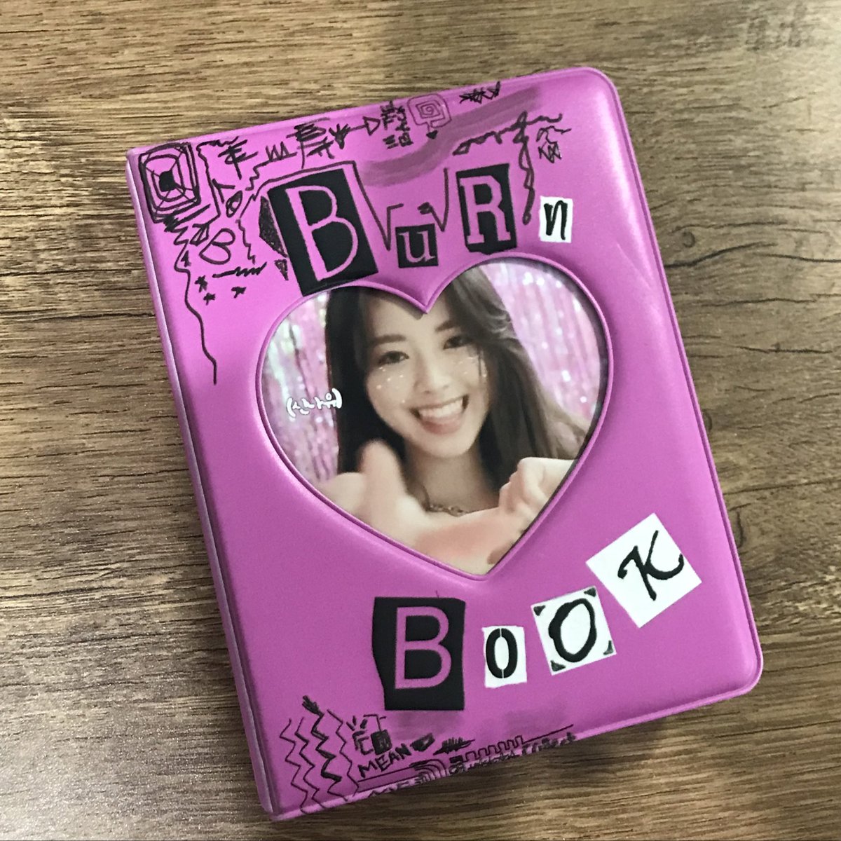addtoive's tweet photo. wts lfb ph ! 

    🦩 read carrd first 
    — ꒰ https://t.co/mzi0JvN1J7 ꒱

🪷.ᐟ 𓂃 burn book collect book

    🎠 450 php
    🎐 payo or one week reservation 
    🪞 8.5 condi

# collect book 2 page 2p https://t.co/CuPKod8qNv