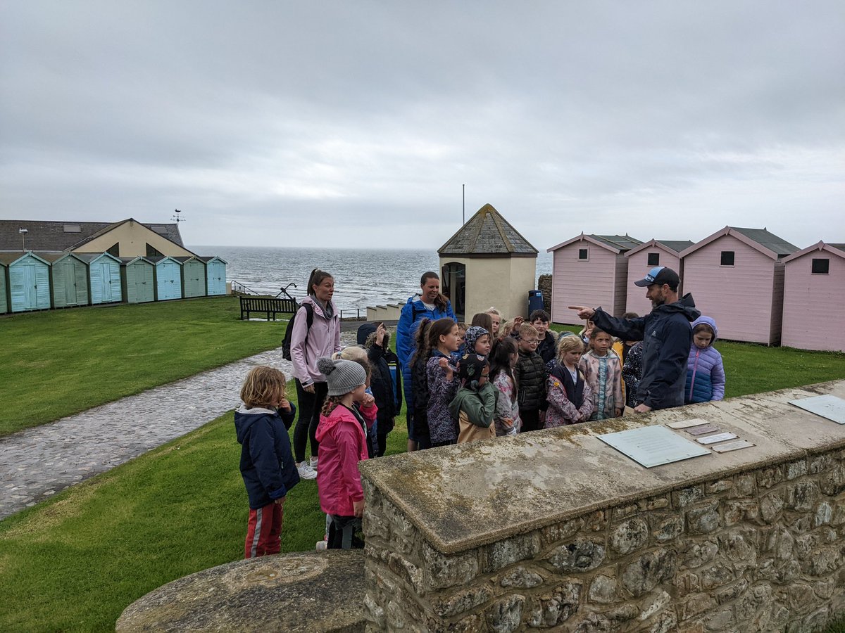 SISIsseySchool's tweet photo. Misty day but lots of fossils to find at #charmouth https://t.co/DiroW9XVC4