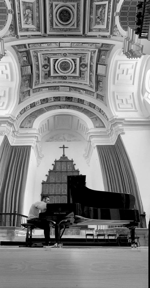 👏🏻🎹 Llevando la mejor música, esta vez al Hospital De Santiago (Úbeda) 

#conciertos #pianolovers
