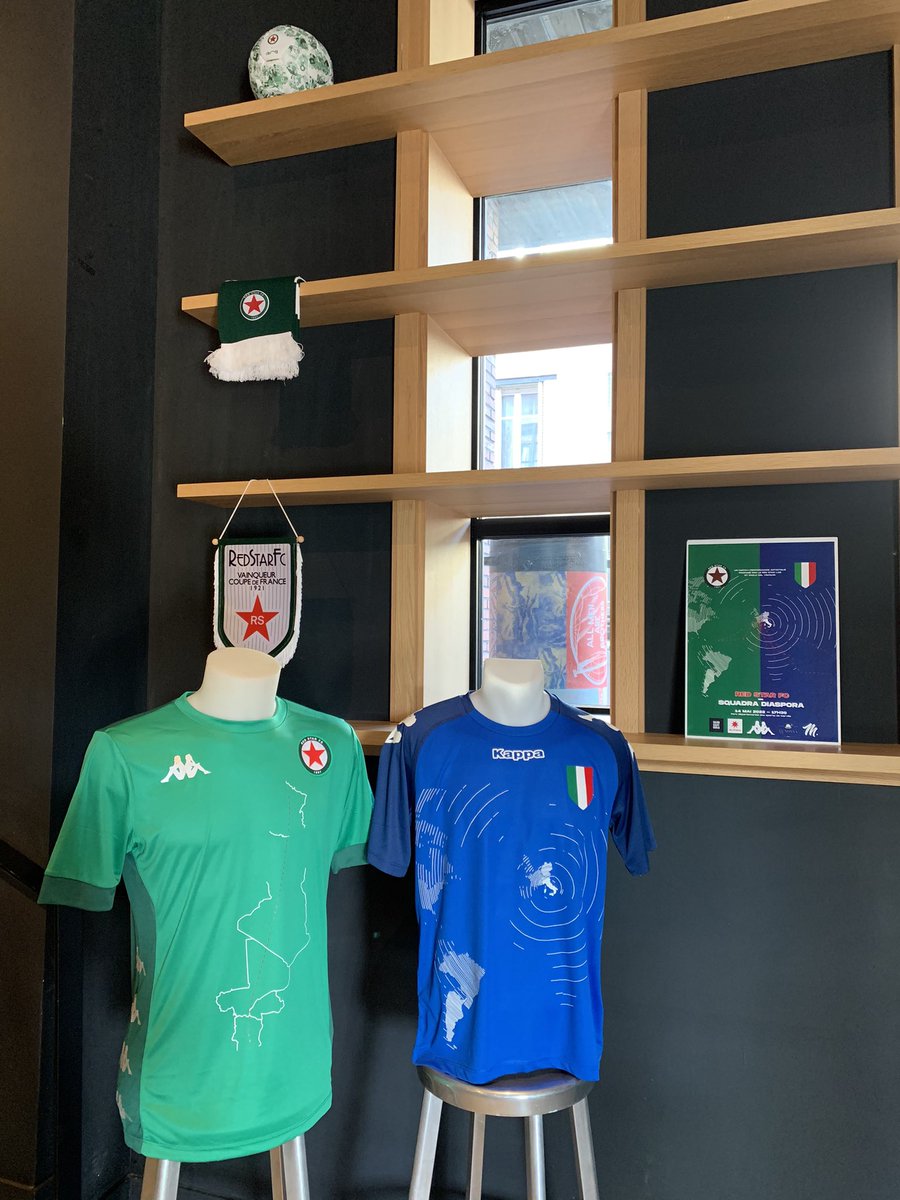 Red Star Diaspora - <a href="/SquadraDiaspora/">Squadra Diaspora</a> 

Un honneur pour moi de voir ces deux projets artistiques sur le même terrain. Encore un grand merci au <a href="/RedStarFC/">Red Star FC ✪</a> pour l'accueil et les good vibes 💚💙