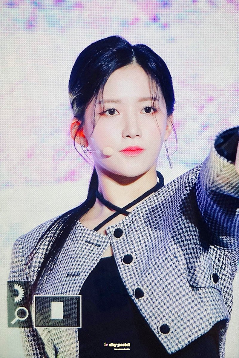 Sky_Pastel99's tweet photo. 220516 채빈

#네이처 #채빈 #최유빈 #nature #chaebin @nature_nchworld https://t.co/RBkJrDMAz7