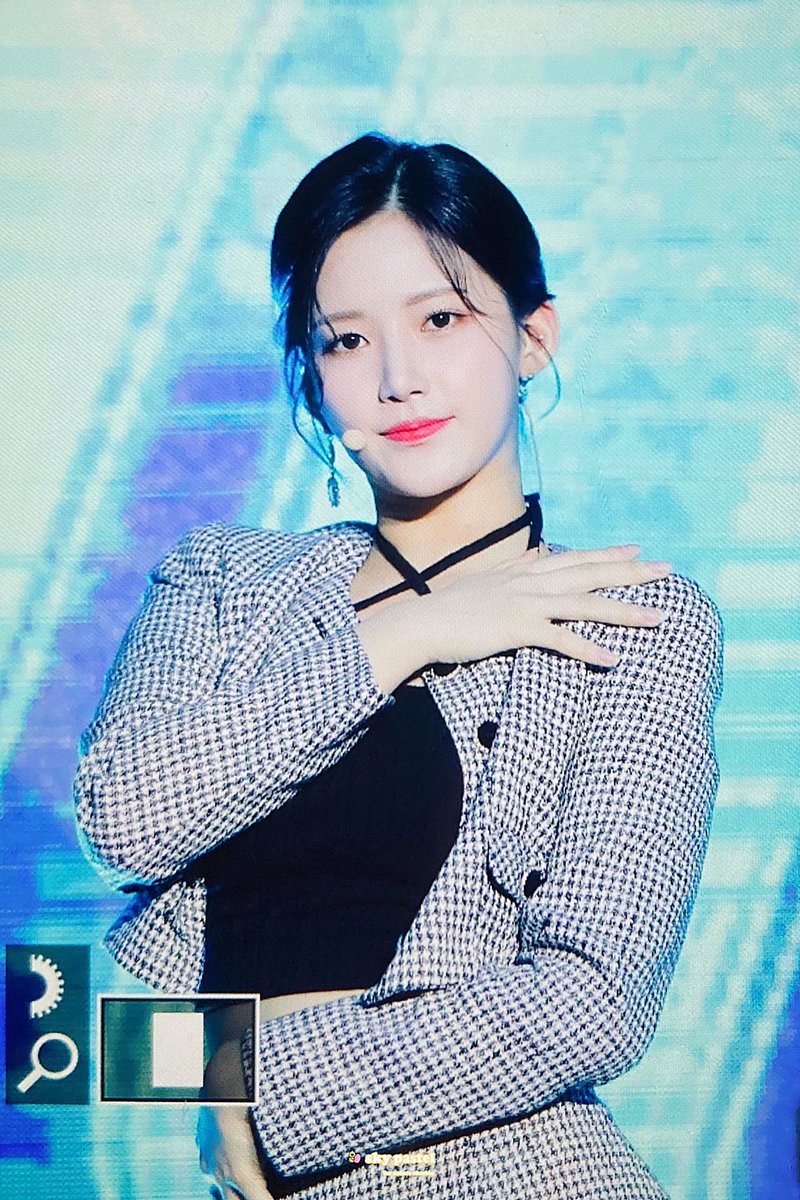 Sky_Pastel99's tweet photo. 220516 채빈

#네이처 #채빈 #최유빈 #nature #chaebin @nature_nchworld https://t.co/RBkJrDMAz7