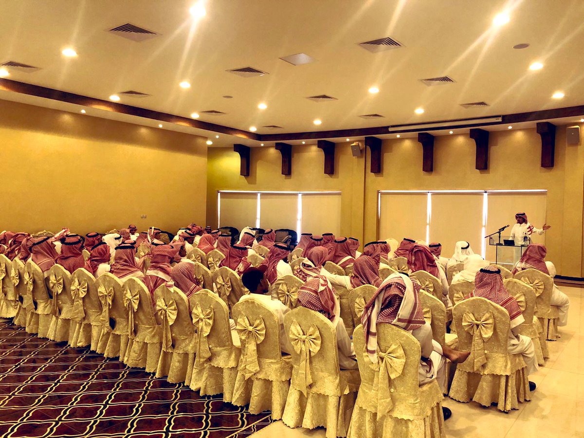 mun_alasyah's tweet photo. #بلدية_محافظة_الأسياح  بالتعاون مع مكتب تعليم الأسياح يستضيف الدورة التدريبية 
لسائقي حافلات النقل المدرسي، حول اجراءات الأمن والسلامة بمقر ضيافة البلدية. 
والتي قام بتنظيمها شركة تطوير لخدمات النقل. https://t.co/NXclaZDKU5