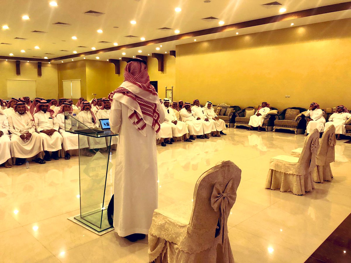 mun_alasyah's tweet photo. #بلدية_محافظة_الأسياح  بالتعاون مع مكتب تعليم الأسياح يستضيف الدورة التدريبية 
لسائقي حافلات النقل المدرسي، حول اجراءات الأمن والسلامة بمقر ضيافة البلدية. 
والتي قام بتنظيمها شركة تطوير لخدمات النقل. https://t.co/NXclaZDKU5