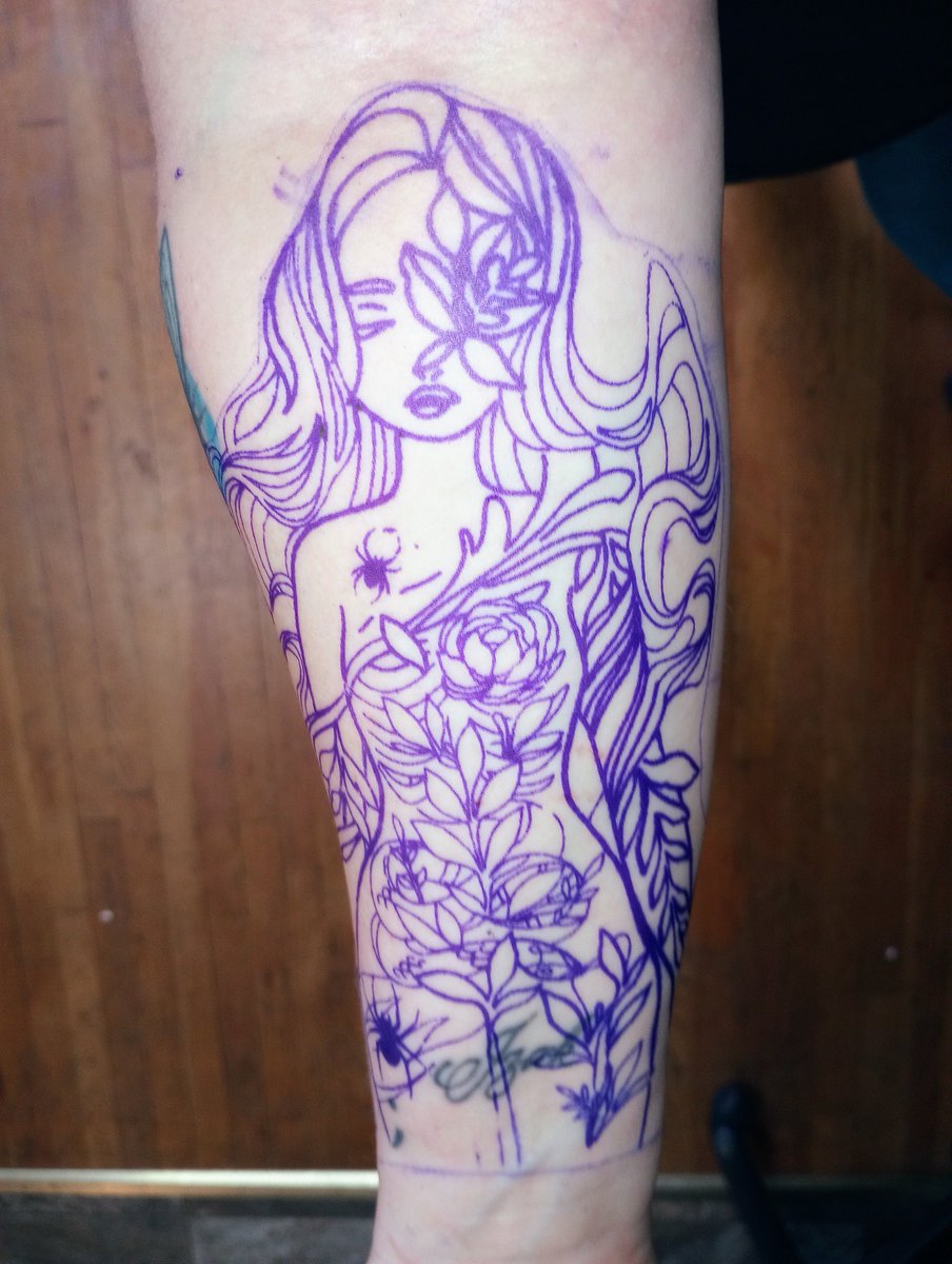 Jennacent's tweet photo. Got the outline done on this new piece. Go back Friday for the coloring. https://t.co/TazXanwWSf