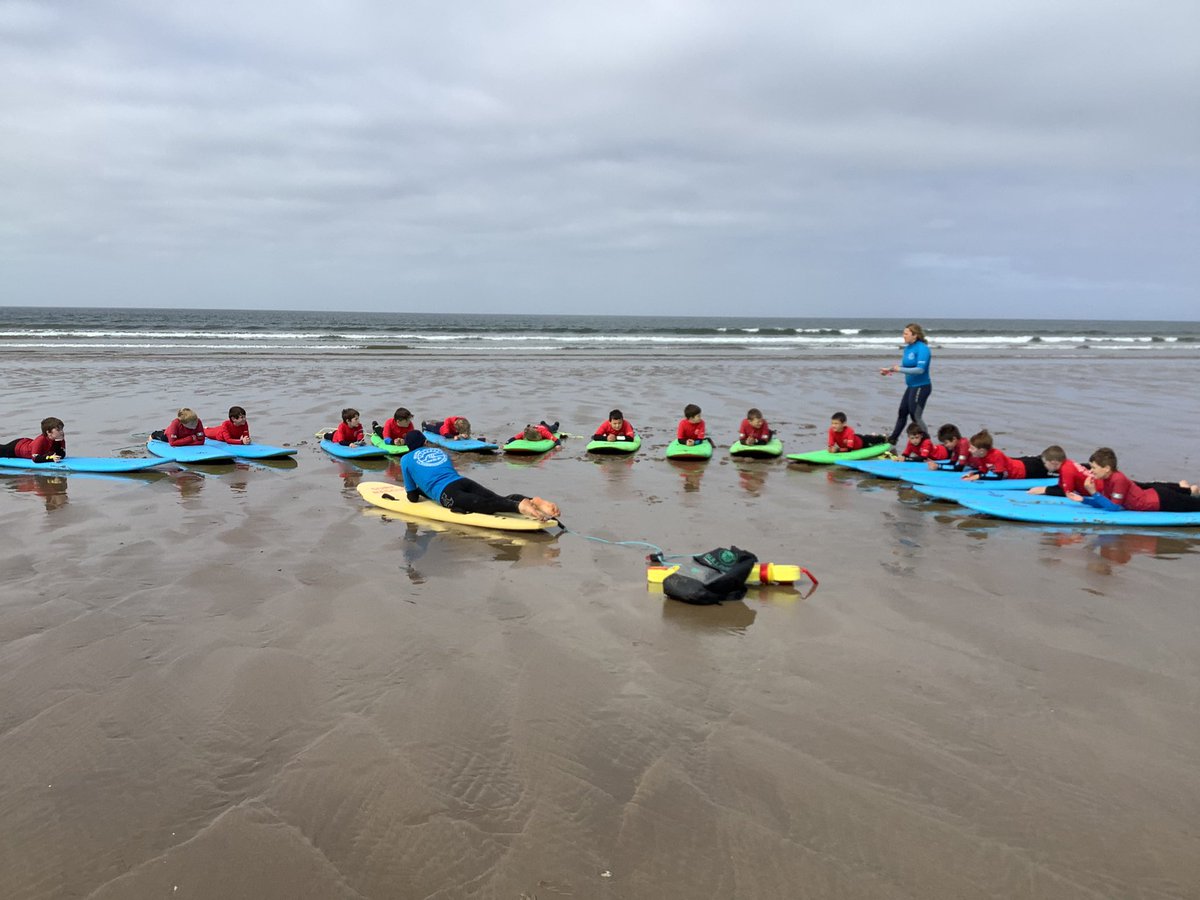 llanrhidianp's tweet photo. 1st group are ready and practising 🏄‍♀️ Very proud of our ambitious pupils ☀️ not just developing their surf skills but developing their confidence and resilience 🏄‍♂️ @surfschoolwsf #LlanHealth #LlanCom #LlanFun https://t.co/yibsglnbnT