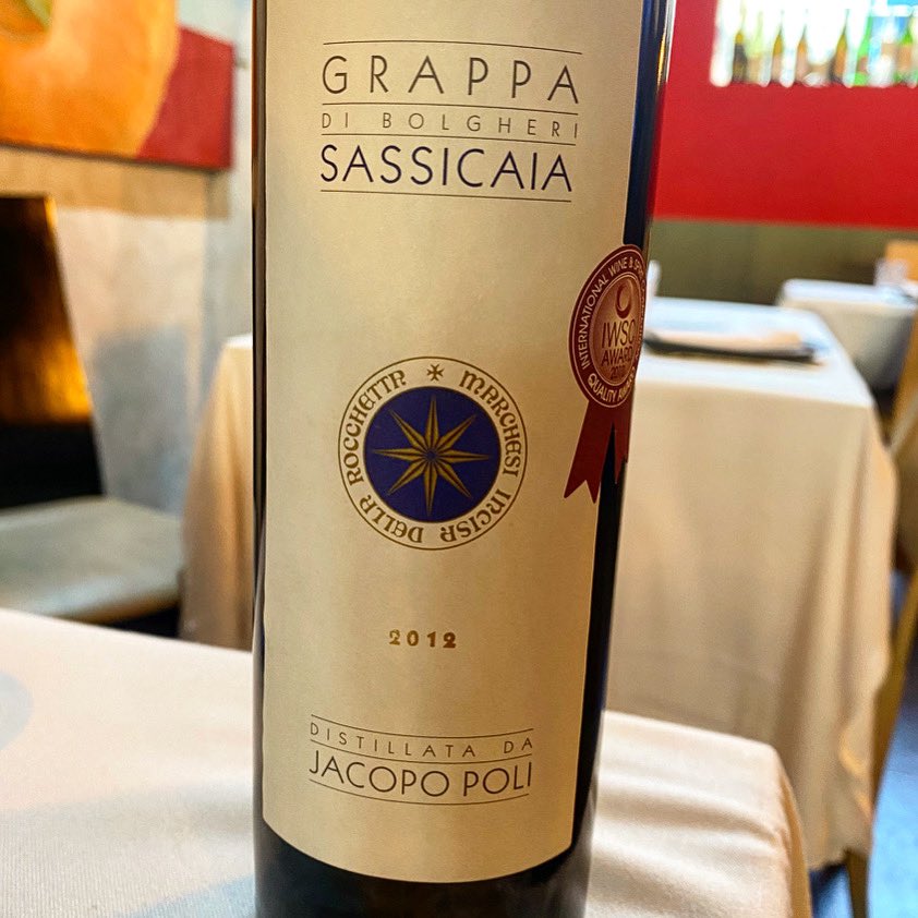 lsuarezdelezo's tweet photo. No sólo hay cocina en #LaPiperna. El corazón y cariño que pone Vicky en la sala, hace todavía más placentera la excelente comida. Con una selección de vinos italianos muy interesante, en la que, cada vez, invierten más
No recuerdo haber bebido una Grappa mejor que esta. Delicia https://t.co/AgcSM2HSCw